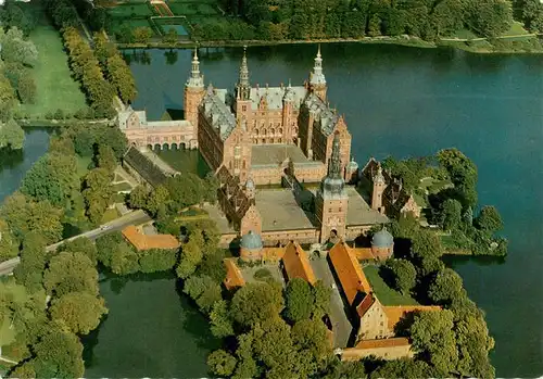 AK / Ansichtskarte  Hillerod_Denmark Frederiksborg Slot set fra luften