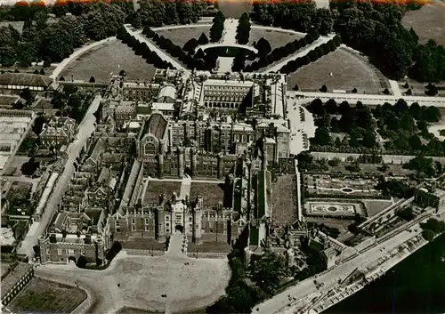 AK / Ansichtskarte  Middlesex Hampton Court Palace aerial view