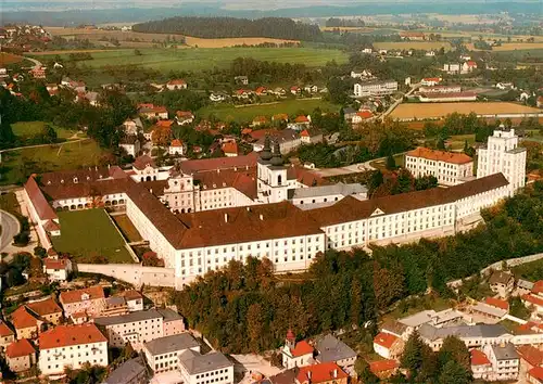 AK / Ansichtskarte  Kremsmuenster_Oberoesterreich_AT Benediktinerstift