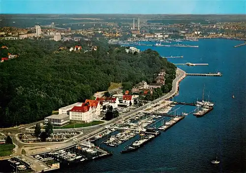 AK / Ansichtskarte  Kiel Hindenburgufer mit Kieler Yacht Club und Sporthafen Duesternbrook