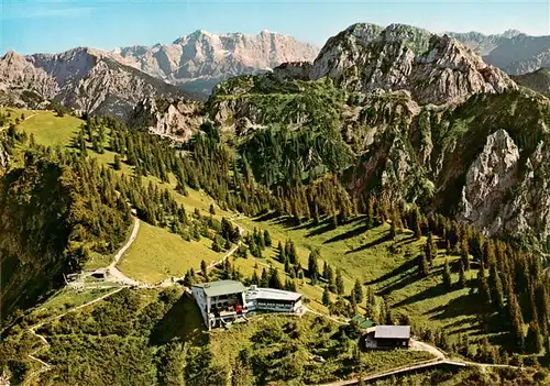 AK / Ansichtskarte  Schwangau Tegelbergbahn Bergstation mit Blick auf Zugspitze und Straussberg