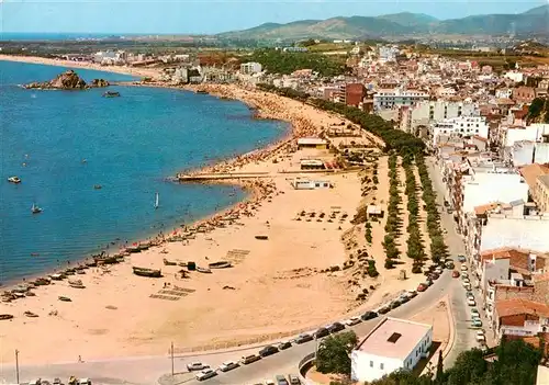 AK / Ansichtskarte 73942957 Blanes_Costa_Brava_ES Vista parcial y playa vista aerea