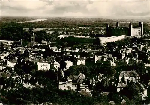 AK / Ansichtskarte  Bratislava_Pressburg_Pozsony_SK Stadtpanorama mit Blick zur Burg