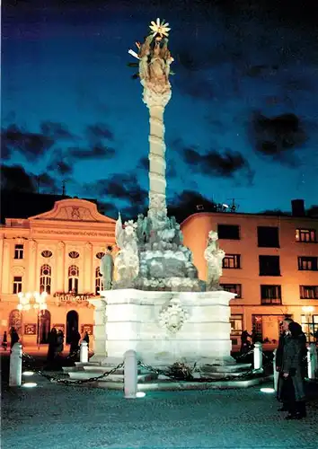 AK / Ansichtskarte  Bratislava_Pressburg_Pozsony_SK Dreifaltigkeitssaeule Nachtaufnahme