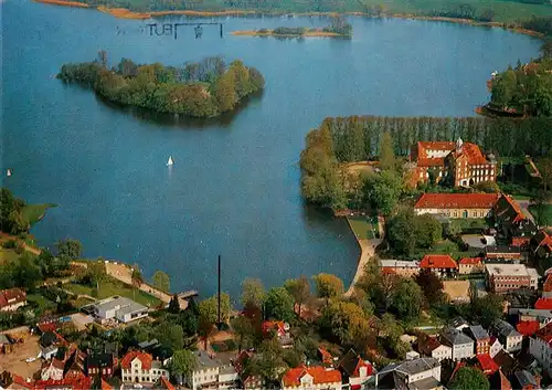 AK / Ansichtskarte  Eutin Seehotel Vosshaus mit Kurzentrum Schlosspark Seepark Fasaneninsel und Gr Eutiner See