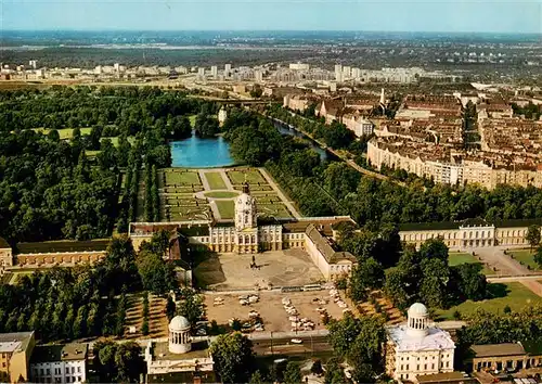 AK / Ansichtskarte  Berlin Charlottenburger Schloss Fliegeraufnahme