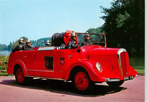 AK / Ansichtskarte 73944249 Feuerwehr_Fire-Brigade_Pompiers_Bomberos Laffly 1939 Type B.S.S.C.3 Citroen 500 literes