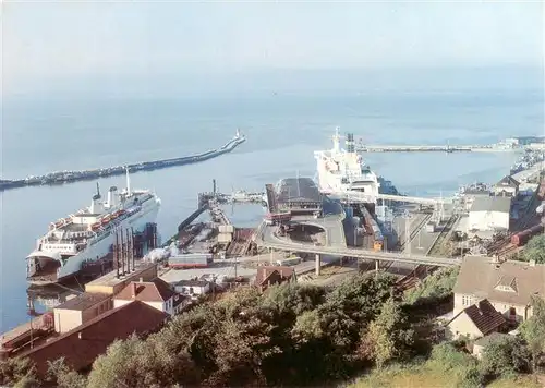 AK / Ansichtskarte 73944456 Sassnitz_Ostseebad_Ruegen Faehrhafen Fliegeraufnahme