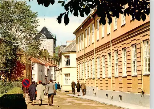 AK / Ansichtskarte  Trondheim_Trondhjem_Norge St Jorgensveita Var True kirke i bakgrunnen