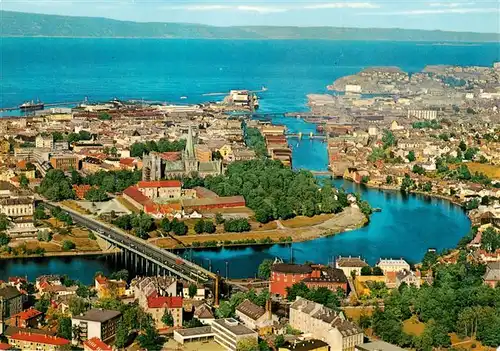 AK / Ansichtskarte 73945196 Trondheim_Trondhjem_Norge Parti fra byen med Nidelven
