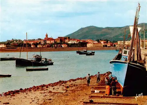 AK / Ansichtskarte  Fuenterrabia_Hondarribia Strand Fischerboote Hafen