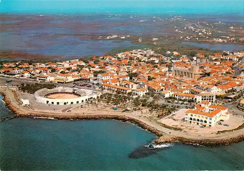 AK / Ansichtskarte  Les_Saintes-Maries-de-la-Mer Vue aérienne au-dessus de la Camargue