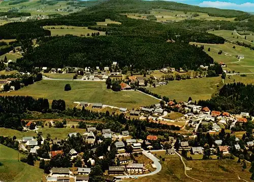 AK / Ansichtskarte  Hinterzarten Panorama Hoehenluftkurort und Wintersportplatz im Schwarzwald