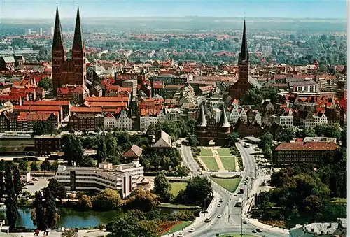 AK / Ansichtskarte  Luebeck Blick auf St. Marien-Kirche Holstentor und St. Petri-Kirche