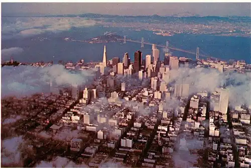 AK / Ansichtskarte  San_Francisco_California_USA A foggy day aerial view Skyscrapers