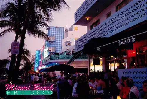 AK / Ansichtskarte 73946953 Miami_Beach Miami Beach am Abend Strassencafés