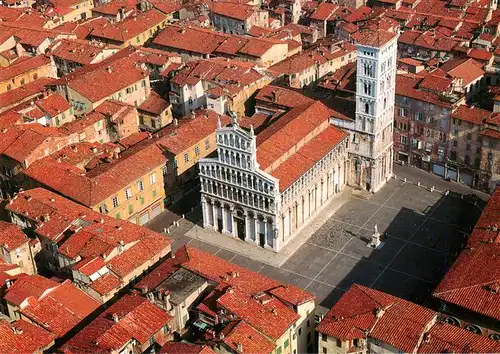 AK / Ansichtskarte 73947886 Lucca_Toscana_IT Chiesa San Michele veduta aerea