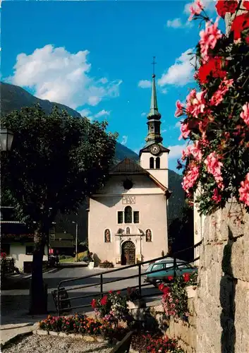 AK / Ansichtskarte  Les_Houches_74_Haute-Savoie Centre fleuri et l'eglise