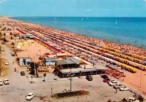 AK / Ansichtskarte  Riccione_Rimini_IT Lungomare e spiaggia Riviera Adriatica