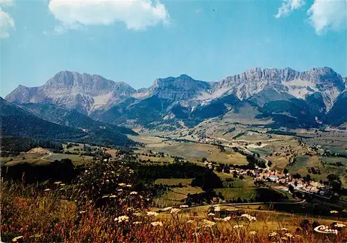 AK / Ansichtskarte  Gresse-en-Vercors_38_Isere Vue panoramique au fond le Grand Veymont Pas de la Ville Pierre Blanche et Roche Rousse Alpes
