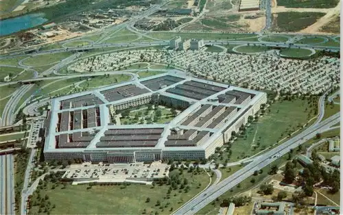 AK / Ansichtskarte 73949007 Arlington_Virginia_USA The Pentagon aerial view