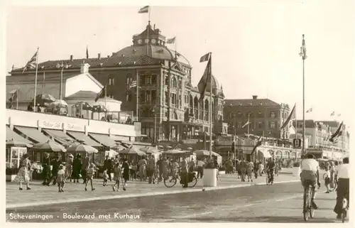 AK / Ansichtskarte 73949256 Scheveningen_NL Boulevard met Kurhaus