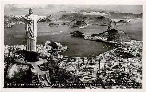 AK / Ansichtskarte 73949469 Rio_de_Janeiro_Brazil Vista aérea Corcovado Pao de Acucar Christusstatue Zuckerhut