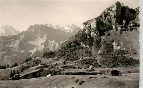 AK / Ansichtskarte  Muerren_BE Alp Spielboden mit Breithorn Tschingelspitz und Bruenli