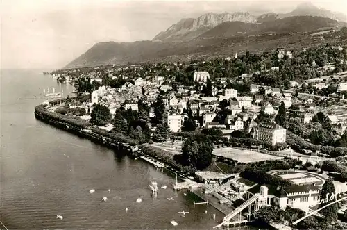 AK / Ansichtskarte  Evian-les-Bains_74 La Plage Lac Léman La Ville Les Mémises et la Dent d'Oche