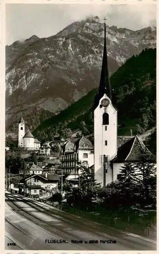 AK / Ansichtskarte  Flueelen_Vierwaldstaettersee_UR Ortspartie mit Kirche