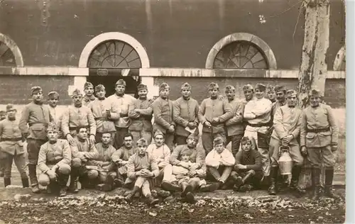 AK / Ansichtskarte  Militaria_France_sonstiges Soldaten Gruppen Foto 