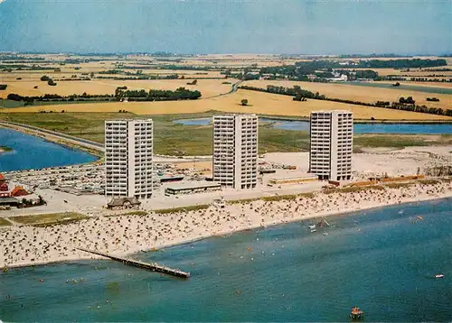 AK / Ansichtskarte 73951591 Burg_Fehmarn IFA Hotel Suedstrand