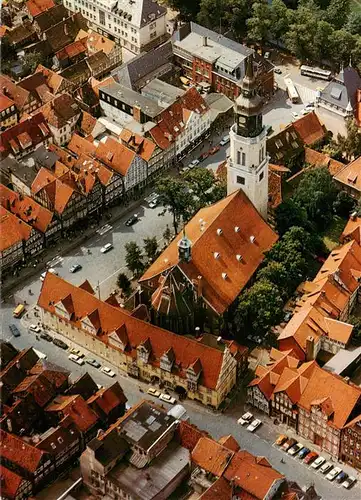 AK / Ansichtskarte  Celle__Niedersachsen Stadtzentrum Rathaus Stadtkirche