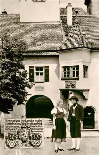 AK / Ansichtskarte  Marktredwitz Egerland Kulturhaus Trachtenpaar