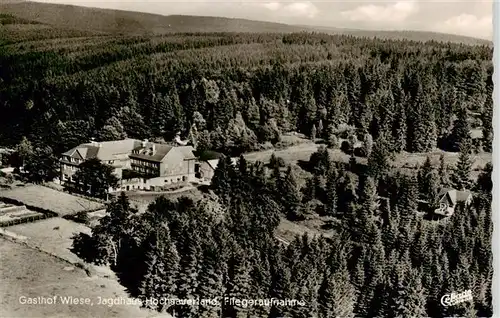 AK / Ansichtskarte 73952368 Fleckenberg_Schmallenberg Fliegeraufnahme mit Gasthof Wiese Jagdhaus Hochsauerland