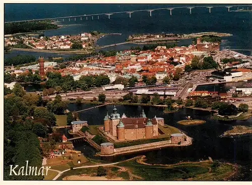 AK / Ansichtskarte 73952841 Kalmar_Sweden Fliegeraufnahme mit Schloss
