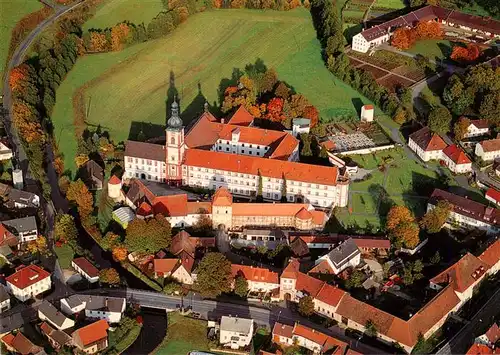 AK / Ansichtskarte 73953158 Michelfeld_Oberpfalz Klosteranlage Michelfeld mit Pfarrkirche