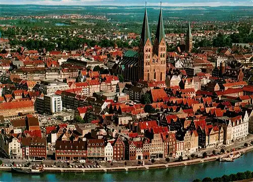 AK / Ansichtskarte  LueBECK Fliegeraufnahme mit Kirche