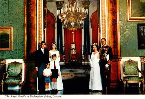 AK / Ansichtskarte  Adel_England Royal Family Buckingham Palace London