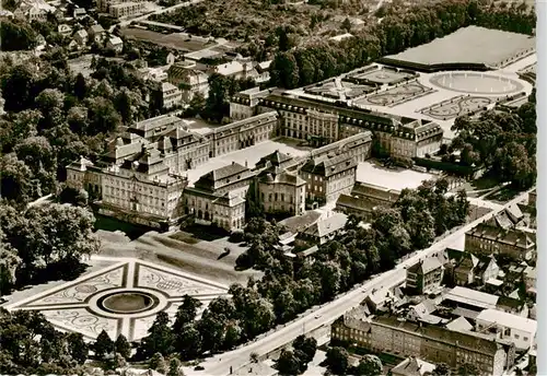 AK / Ansichtskarte  Ludwigsburg__BW Schloss mit Gartenschau Bluehendes Barock