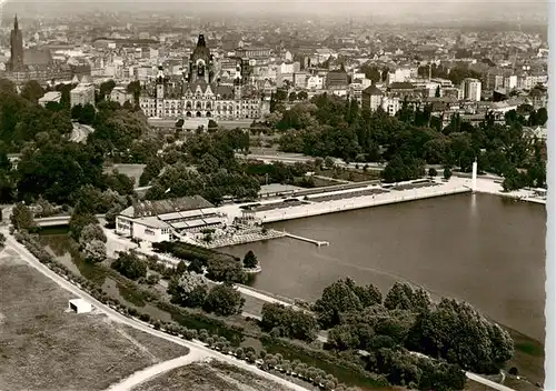 AK / Ansichtskarte  Hannover Blick auf Maschsee Rathaus Marktkirche