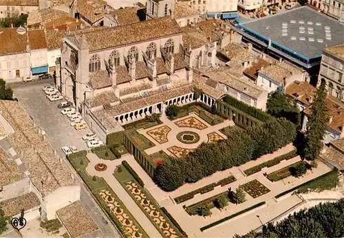 AK / Ansichtskarte  Marmande Eglise Notre Dame XIIIe et XIVe siècle au premier plan le Cloître XVIe siècle vue aérienne