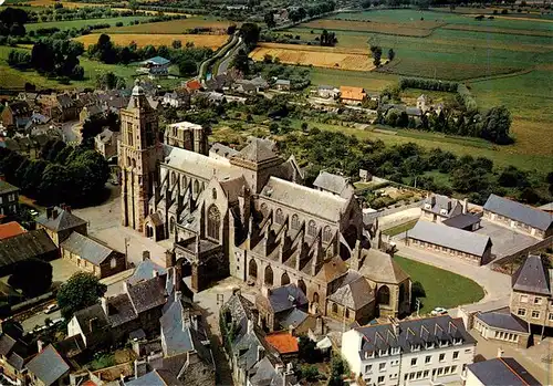 AK / Ansichtskarte  Dol-de-Bretagne_35_Ille-et-Vilaine La Cathédrale vue aérienne