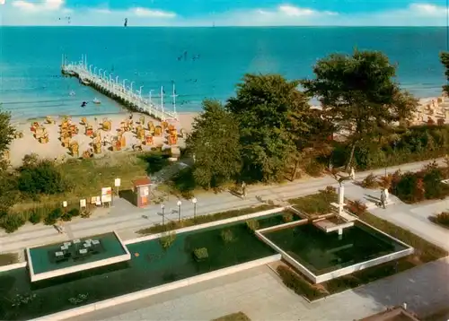 AK / Ansichtskarte  Scharbeutz_Ostseebad Fliegeraufnahme mit Seebruecke