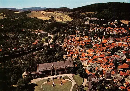 AK / Ansichtskarte 73954905 GOSLAR Fliegeraufnahme mit Blick auf Kaiserpfalz