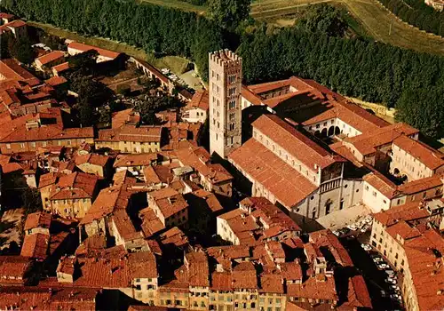 AK / Ansichtskarte  Lucca_Toscana_IT San Frediano Fliegeraufnahme