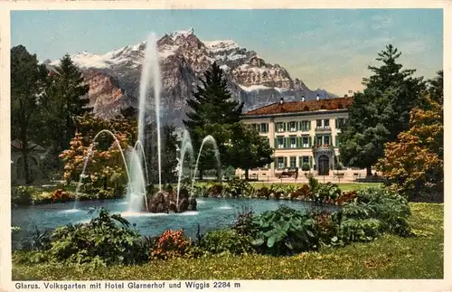 AK / Ansichtskarte  Glarus_GL Volksgarten mit Hotel Glarnerhof und Wiggis Wasserspiele