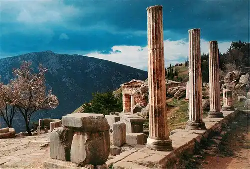 AK / Ansichtskarte  Delphi_Delfi_Greece Die Stoa und das Schatzhaus der Athener Ruinen Antike Staette