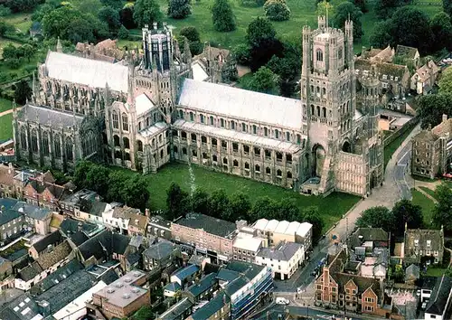 AK / Ansichtskarte 73956606 Ely__Cambridgeshire Ely Cathedral Fliegeraufnahme