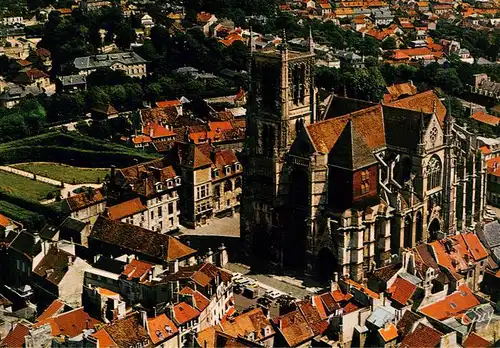 AK / Ansichtskarte  Meaux_77_Seine-et-Marne Vue aerienne de la cathedrale Saint Etienne